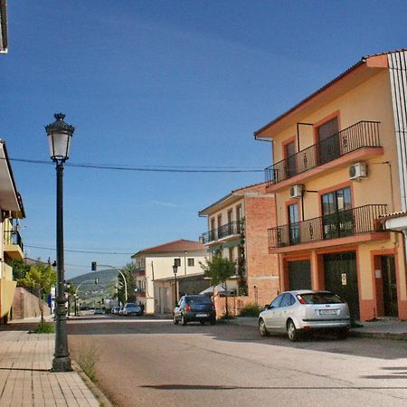 Apartamentos Turisticos Mirayuste Guadalupe  Habitación foto