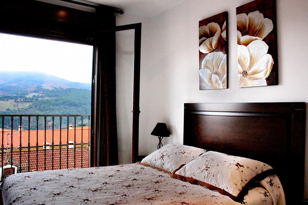 Apartamentos Turisticos Mirayuste Guadalupe  Habitación foto