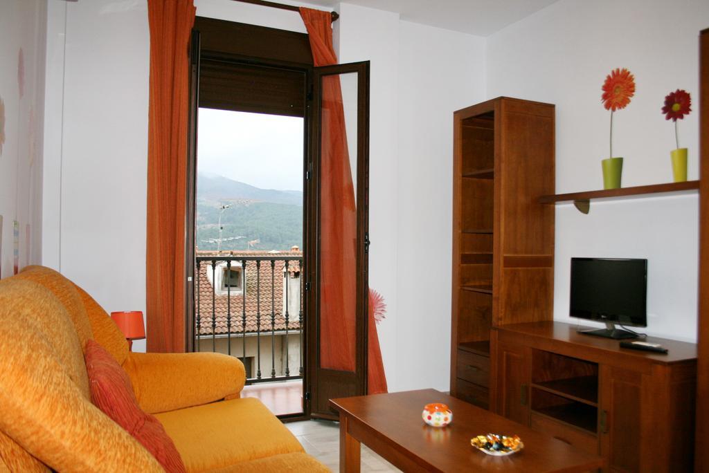 Apartamentos Turisticos Mirayuste Guadalupe  Habitación foto