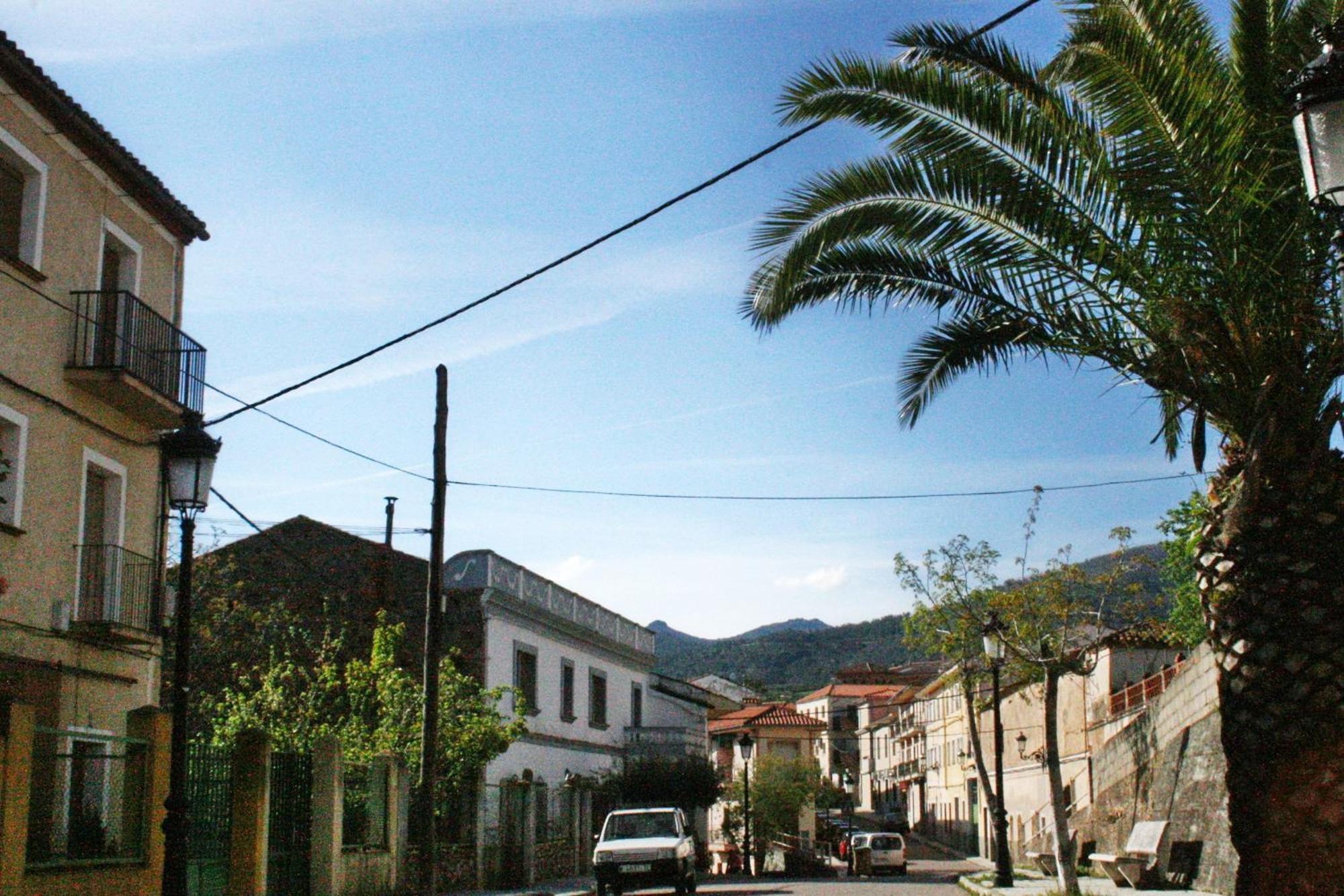 Apartamentos Turisticos Mirayuste Guadalupe  Habitación foto